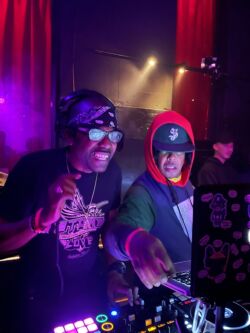 FOREVER YOUNG 2023 FOREVER YOUNG 2023