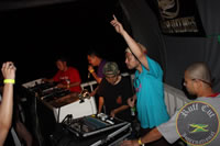 BOTHWINGS with TRAVELLERS BOX